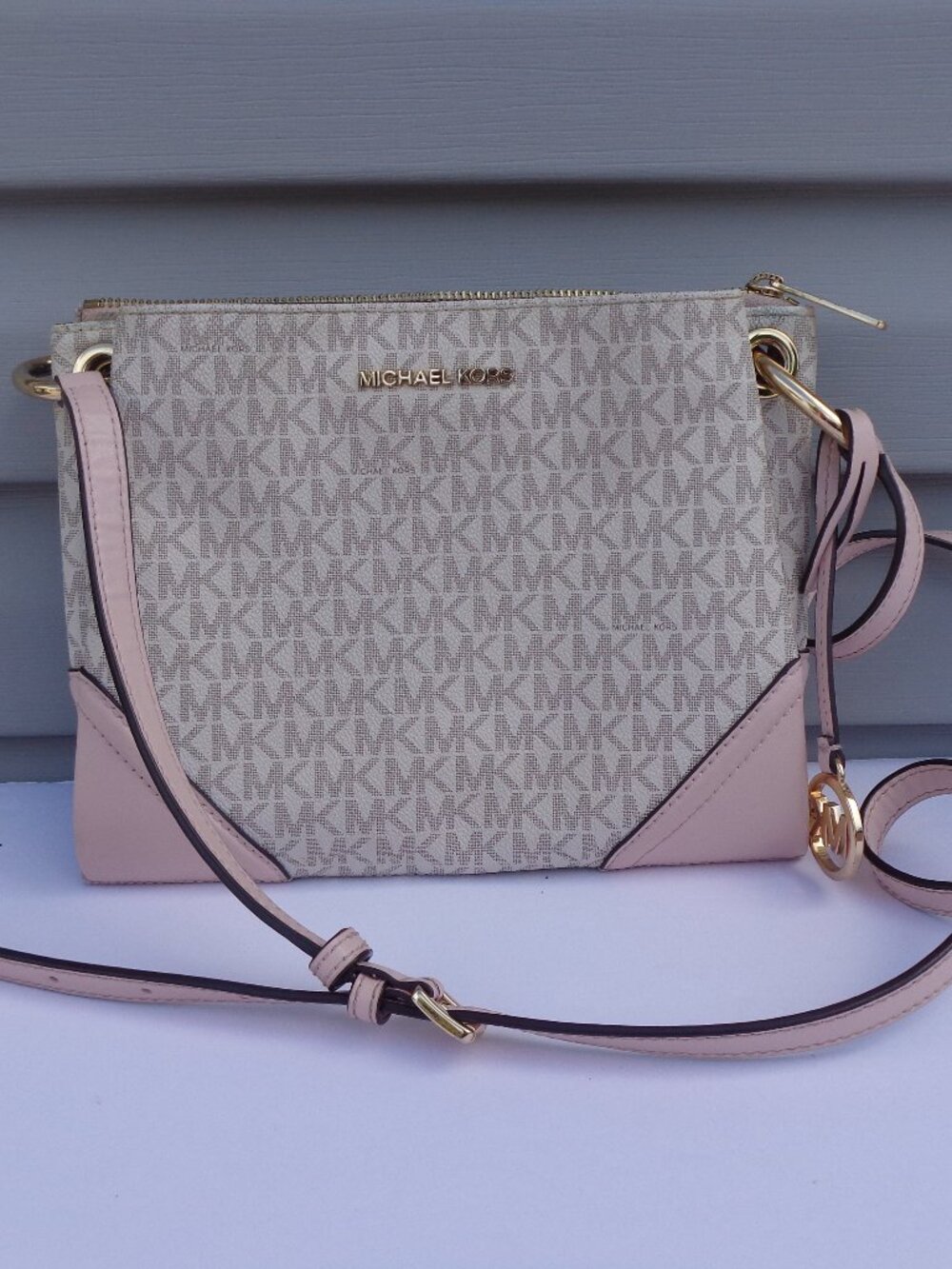Michael Kors Nicole Triple Compartment Vanilla Pink Crossbody Ballet Bag - Picture 1 of 13